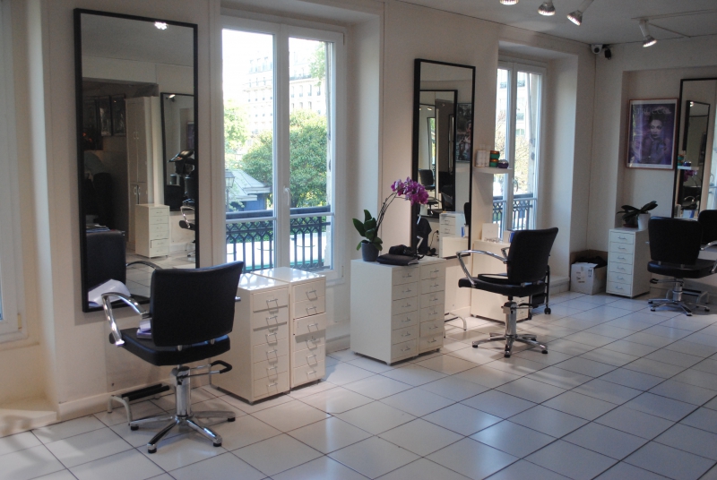 salon-coiffure-TOUDON-min_floor-home-office-property-living-room-room-781228-pxhere.com